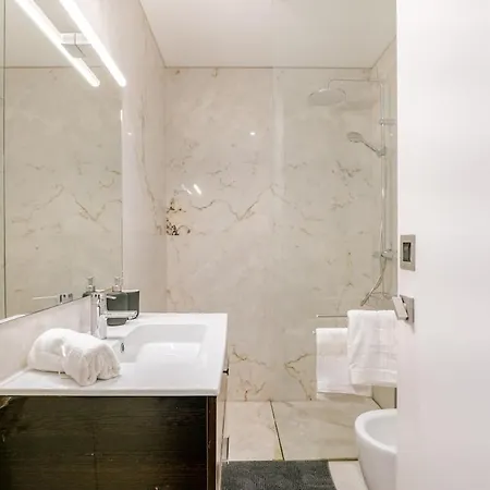Clerigos & Galerias Loft *